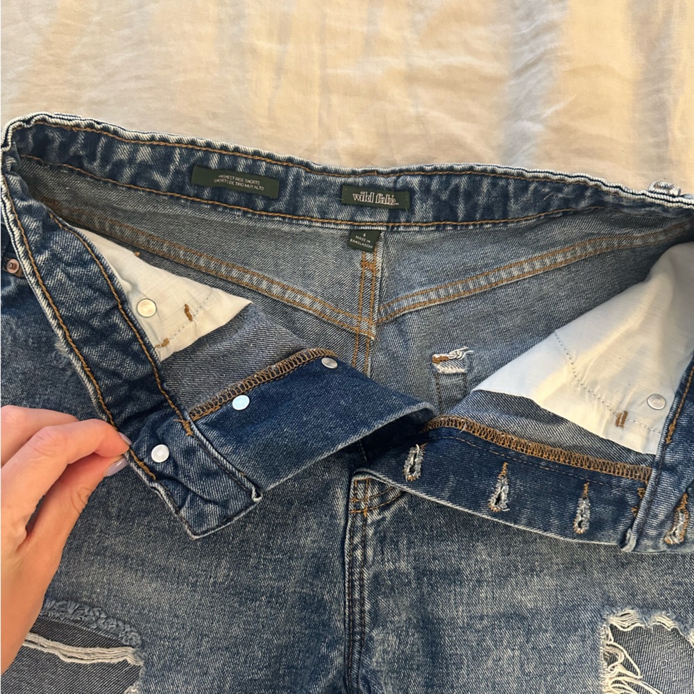 Wild fable cut off distressed high waisted denim shorts - Picture 2 of 4